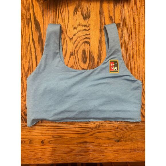 Nike Alate Light Blue Dri-Fit Seamless Lightly Lined Ribbed Sports Bra Medium - Picture 1 of 5